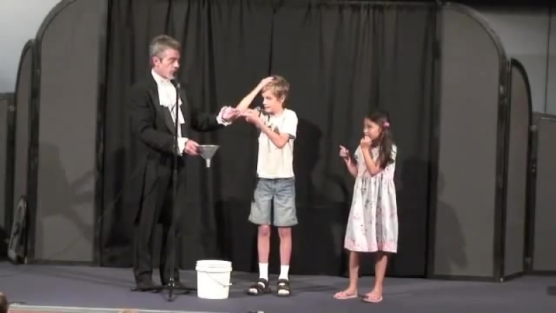 Magician in Naperville Paul Lee